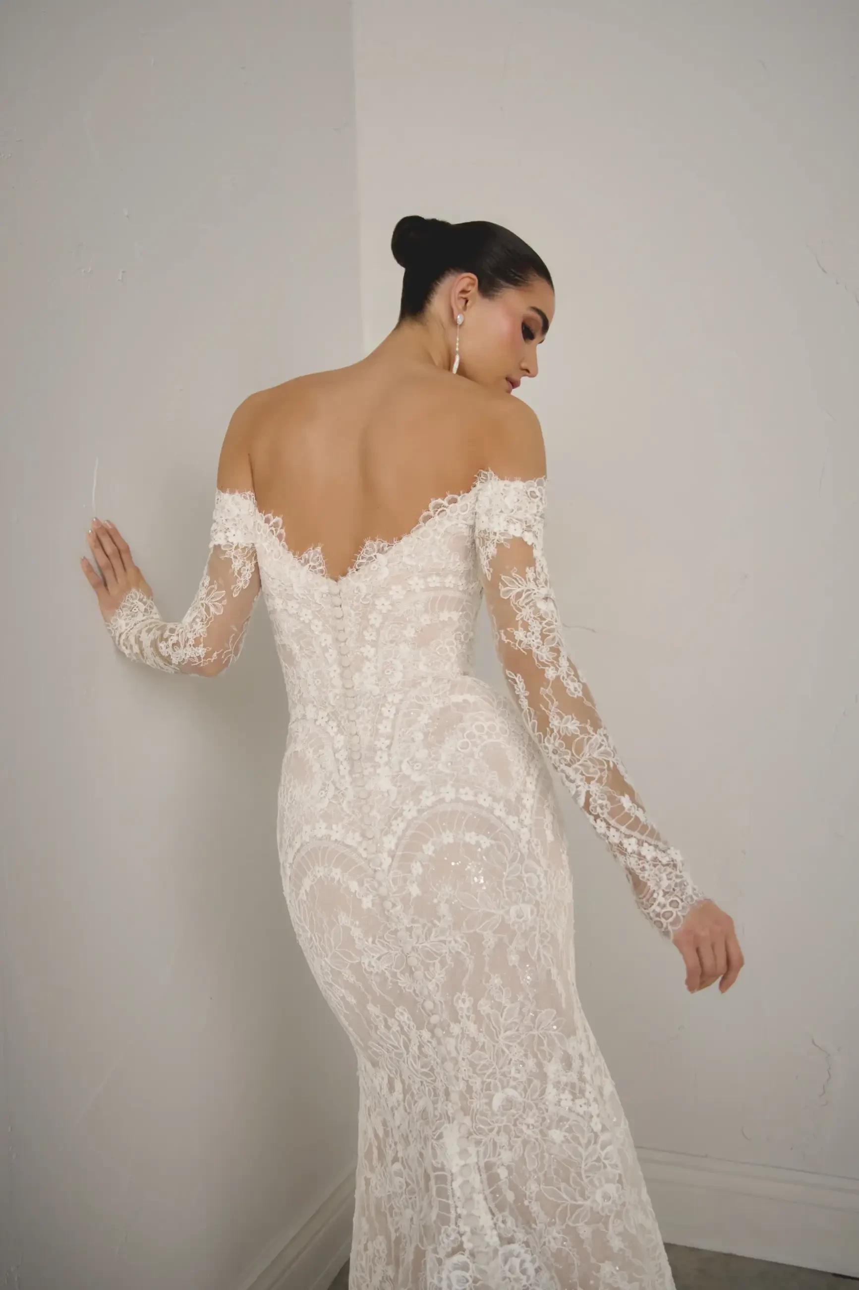 Modern Sophistication: Justin Alexander Signature Styles for 2026 Image