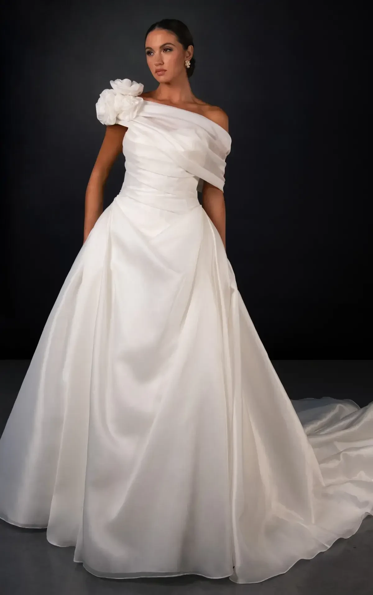 Top Martina Liana Gowns for 2026: Trends from the New Collection Image